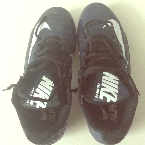 Nike Alpha Soccer Shoes - Picture 1 of 5